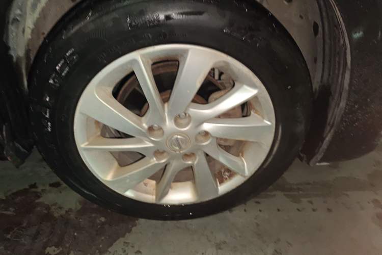 Used Nissan Sylphy 2012 Classic 1.6XL Manual Luxury Edition Right Front Wheel Hub