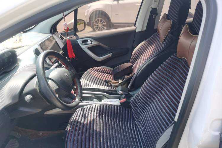 Used Peugeot 2008 2015 1.6L Automatic Playcool Edition