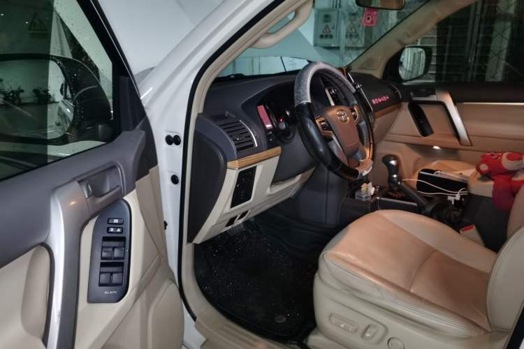 Used Toyota Prado 2018 3.5L Automatic TX-L Driver Seat