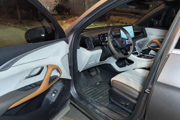 Used BYD Song Pro New Energy 2022 DM-i 110km Flagship Model Driver Seat