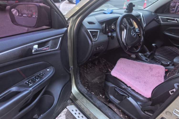 Used CHANGAN CS75 2014 2.0L Manual Luxury Version China V Standard