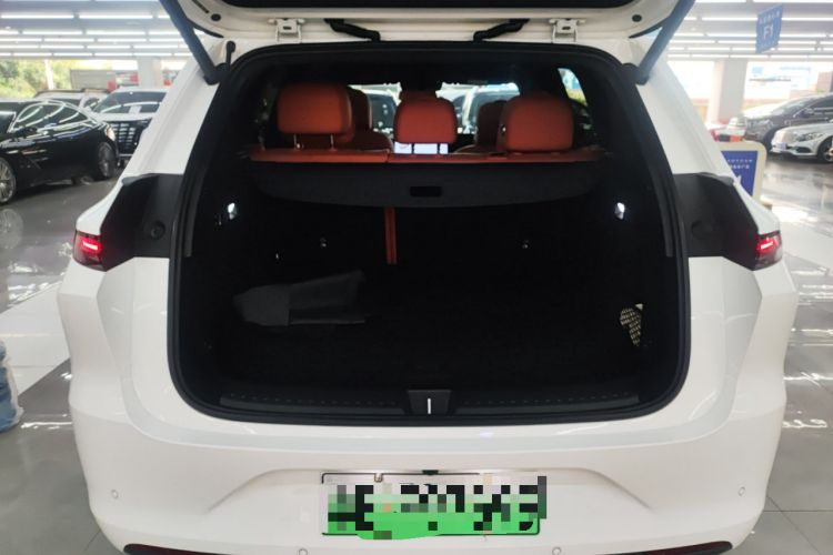 Used Li Auto L6 2025 Pro Smart Refresh Edition Trunk