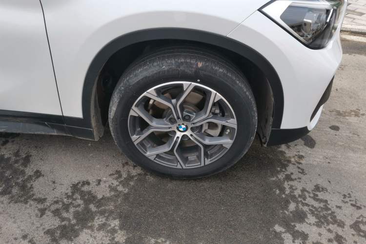 Used BMW X1 2021 Restyled sDrive25Li Leading Edition Right Front Wheel Hub