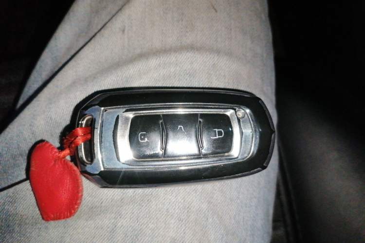 Used Geely Auto Emgrand X7 Sport 2020 1.8TD DCT Two-Wheel Drive Smart Connect 4G-Enabled Version Vehicle Key