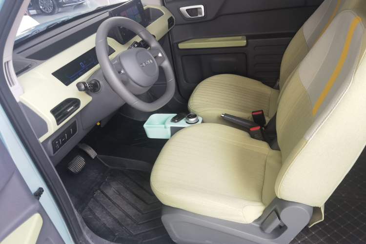 Used Geely Galaxy Panda 2024 Panda Mini 200km Endurance Bear