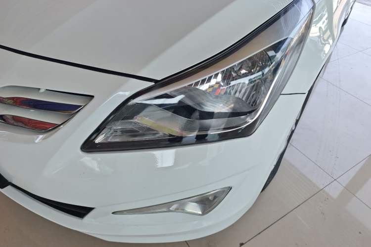 Used Hyundai Verna Ray 2014 1.4L Manual GLX