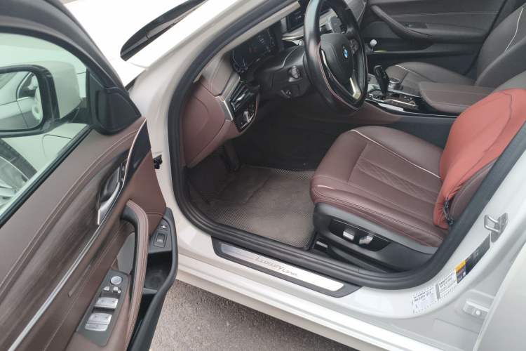 Used BMW 5 Series New Energy 2021 535Le Luxury Package
