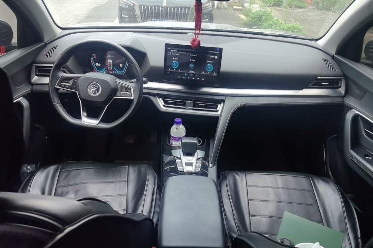 Used BYD Song Pro 2021 1.5T Automatic Luxury Model Center Console