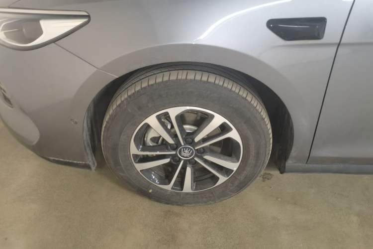 Used BYD Qin PLUS 2025 DM-i Smart Drive 120KM Superior Model