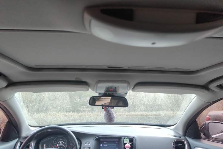 Used Volvo V60 2013 T5 Zhiya Edition