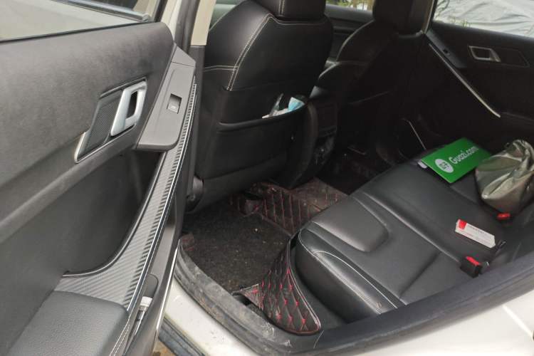 Used JMC Yusheng S330 2016 1.5L GTDi Automatic Two-Wheel Drive Prestige Edition Left Rear Seat