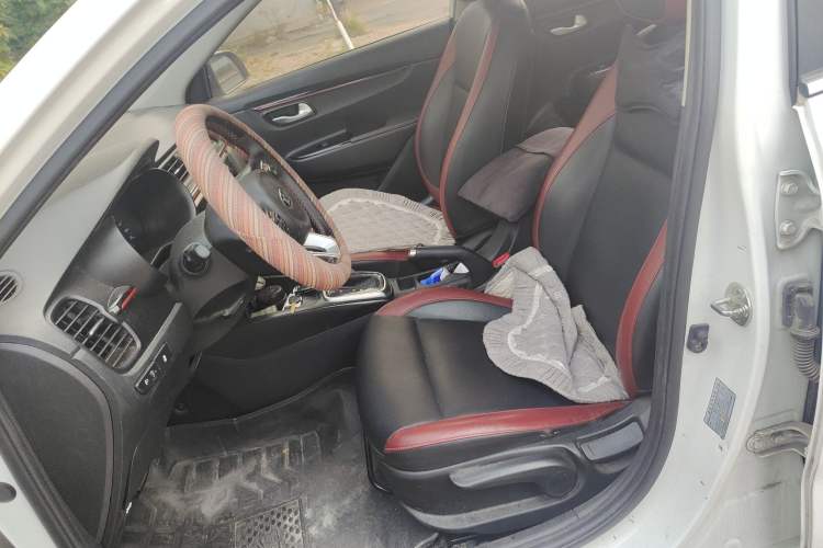 Used Kia KX Cross 2018 1.6L Automatic Dynamic Sunroof Version