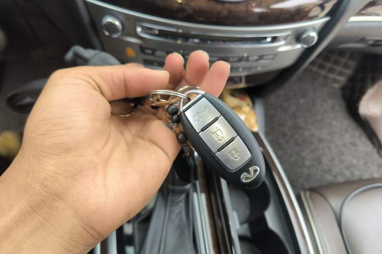 Used Infiniti QX60 2016 2.5 S/C Hybrid Two-Wheel-Drive Excellence Edition China V Standard Vehicle Key