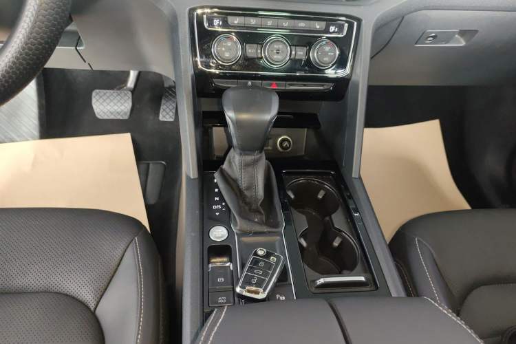 Used Volkswagen Teramont 2019 330TSI Two-Wheel-Drive Luxury Edition China VI Standard