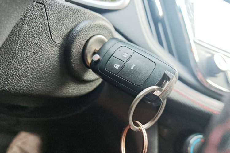 Used Chevrolet Monza 2019 RS 330T Automatic Sporty Edition China VI Standard Vehicle Key