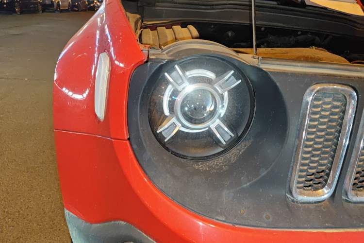 Used Jeep Renegade 2017 180T Automatic High-Energy Version Right Front Headlight