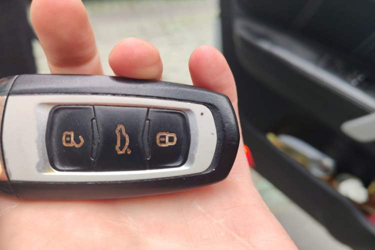 Used Geely Auto Emgrand 2016 Sedan 1.5L Manual Upward Edition