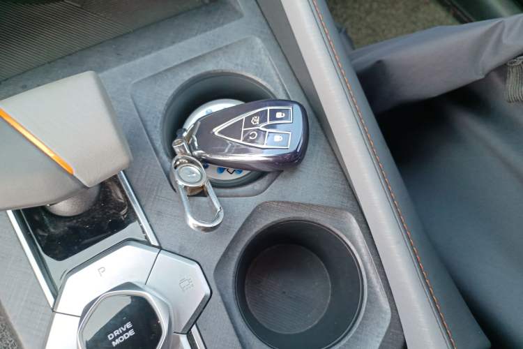 Used Changan UNI-V 2022 1.5T Prestige Version