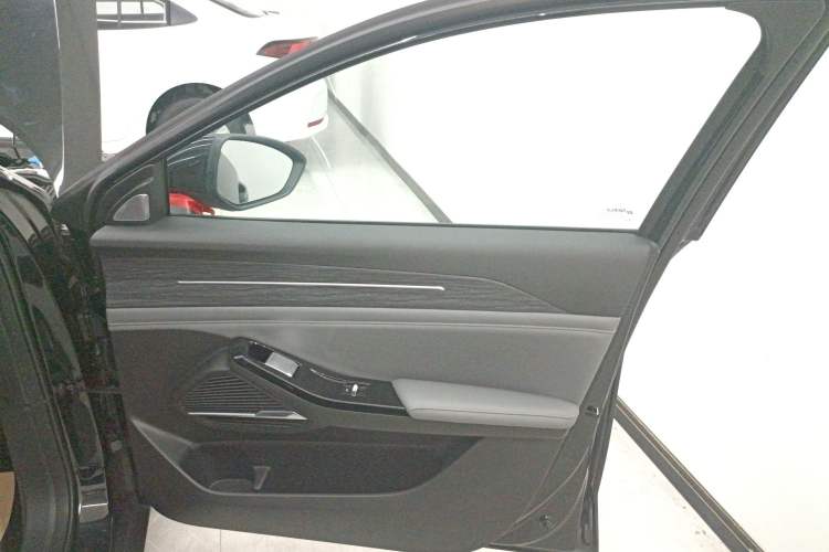 Used Geely Galaxy L6 2025 EM-i 60km Launch Edition