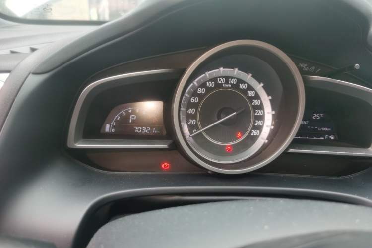 Used Mazda CX-4 2016 2.0L Automatic 2WD Blue Sky Luxury Edition
