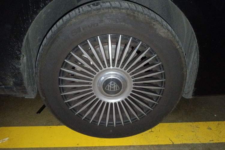 Used Mercedes-Benz Vito 2024 2.0T Business Version 7 Seats Right Front Wheel Hub