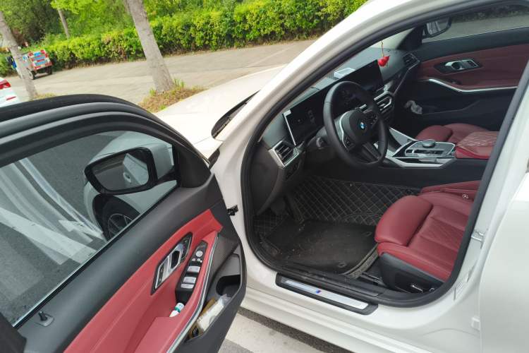 Used BMW 3 Series 2024 320Li M Sport Package Driver Seat