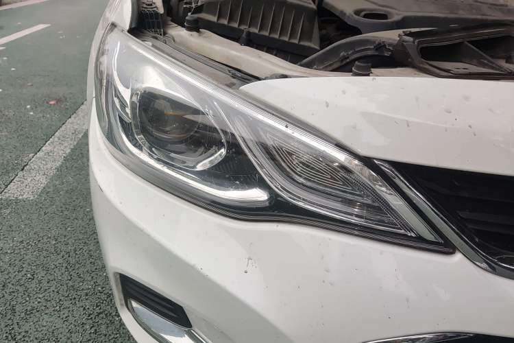 Used Chevrolet Cavalier 2016 1.5L Automatic Xinsong Edition Right Front Headlight