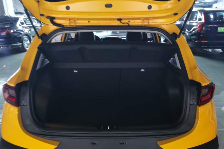 Used Kia kx1 Stonic 2021 1.4L CVT Sunroof Model