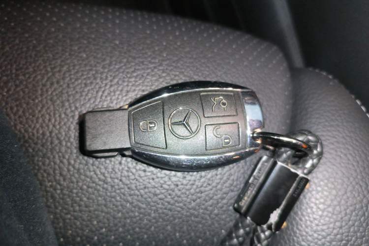 Used Mercedes-Benz GLC 2019 Facelift GLC 260 L 4MATIC Luxury Model
