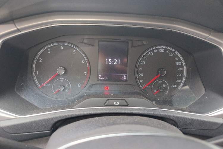 Used Volkswagen T-ROC 2019 230TSI DSG Two-Wheel-Drive Advanced Version China VI Standard Instrument Cluster