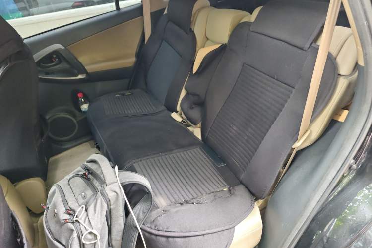 Used Toyota RAV4 2011 2.0L Automatic Classic Edition
