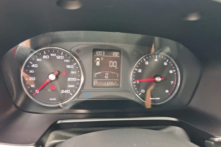 Used Roewe RX5 2016 20T Two-Wheel Drive Automatic Internet Smart Edition Instrument Cluster