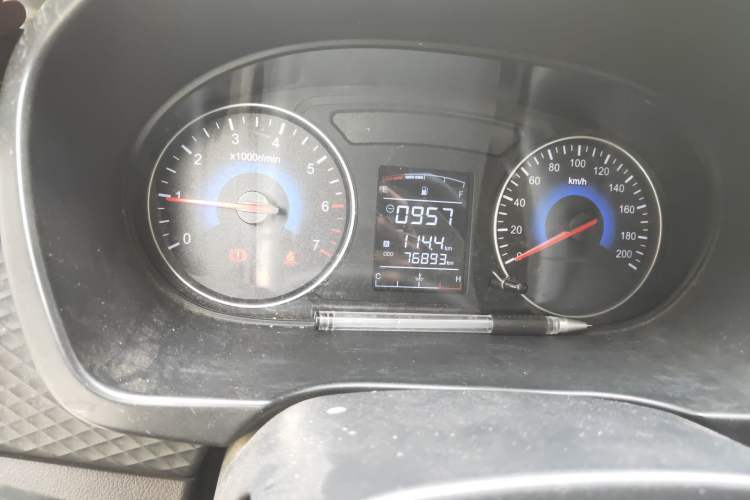 Used Dongfeng Fengon 330 2016 1.5L Manual Enjoyment Model DK15 Odometer Close Up