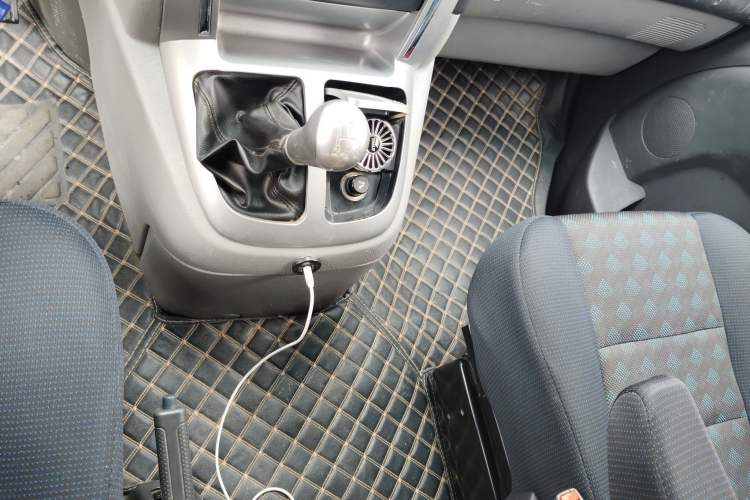 Used Foton Scenic G5 2020 2.0L Long-Wheelbase Flat-Roof 6-Seater Multi-Purpose Passenger Vehicle 1TZS