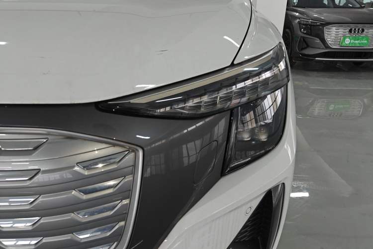 Used Audi Q5 e-tron 2023 40 e-tron Starry Edition Mecha Kit