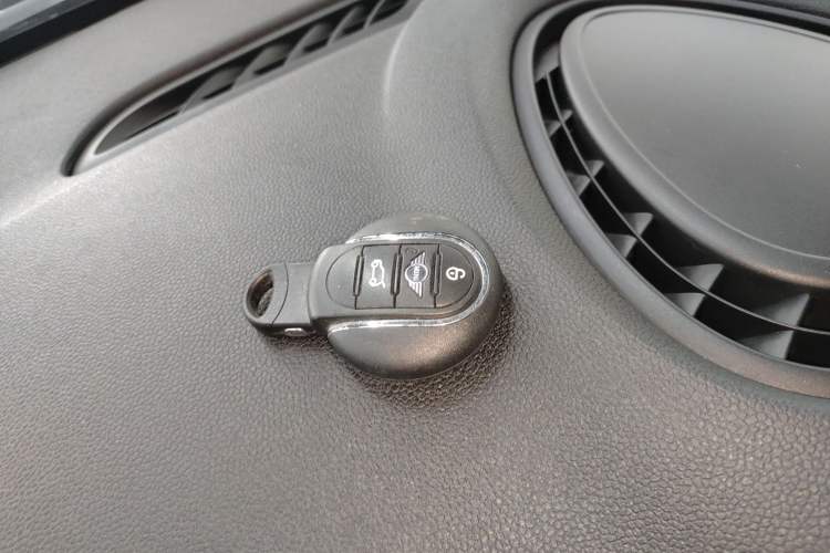 Used MINI MINI 2018 1.5T COOPER Classic Edition