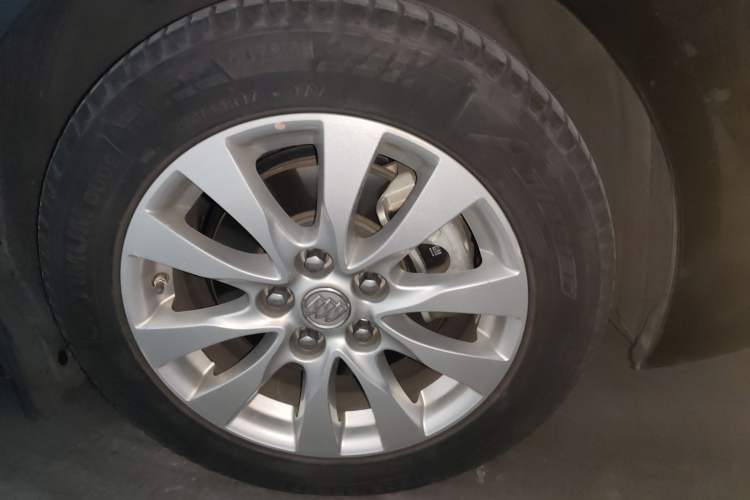 Used Buick LaCrosse 2013 2.4L SIDI Elite Comfort Version