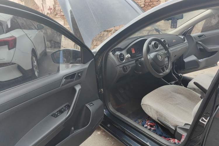 Used Volkswagen Jetta 2017 1.4L Manual Fashion Edition