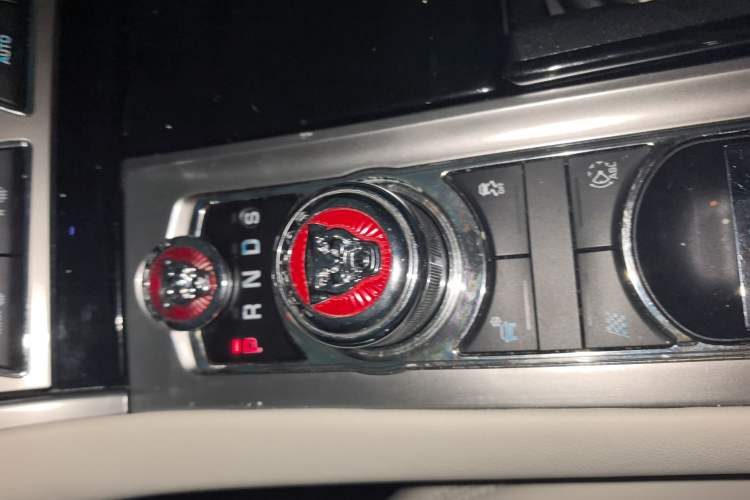 Used Jaguar XF 2013 XF 3.0 SC Prestige Edition
