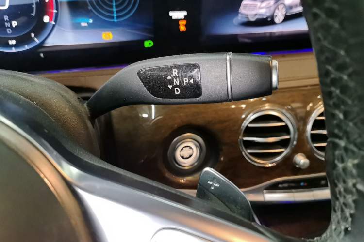 Used Mercedes-Benz S-Class 2018 S 320 L Gear Lever