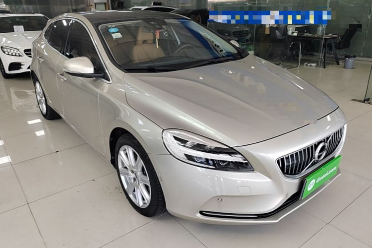 Used Volvo V40 2018 T3 Zhiya Edition
