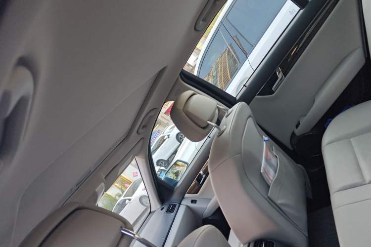 Used Mercedes-Benz C-Class 2010 C 300 Fashion Model