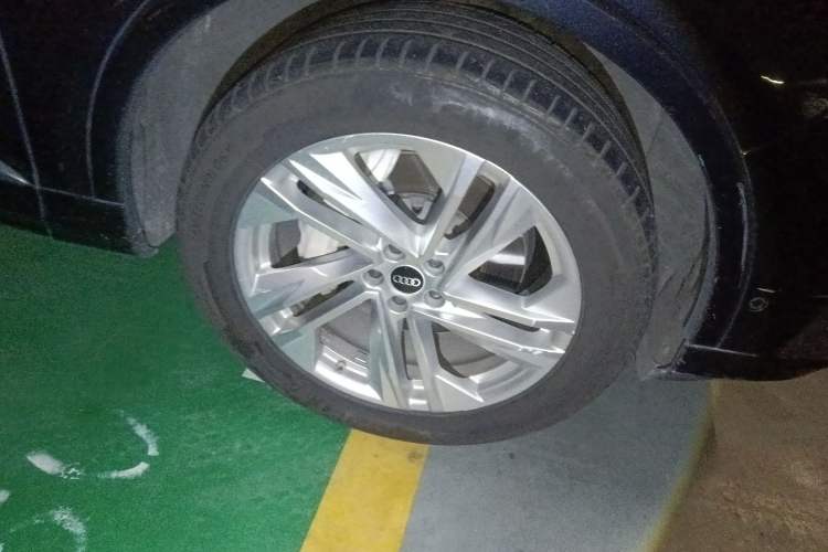 Used Audi Q7 2021 45 TFSI quattro S line Sport model