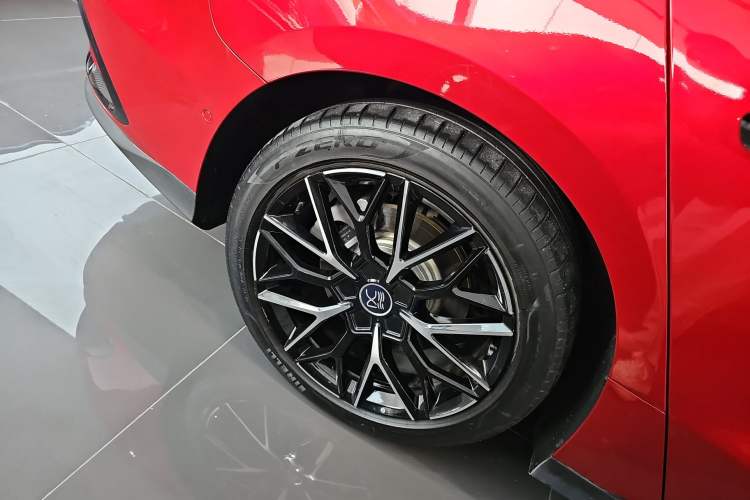 Used BYD Han 2023 EV Champion Edition 610KM All-Wheel-Drive Flagship Model
