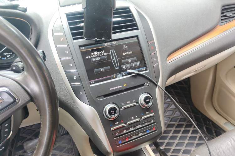 Used Lincoln MKC 2014 2.0T Two-Wheel-Drive Luxury Edition