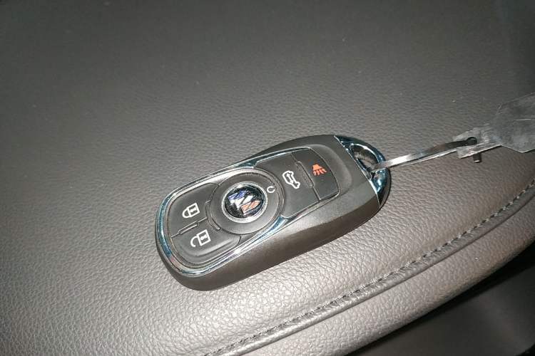 Used Buick GL8 2023 Land Executive Class Smart Enjoyment Model