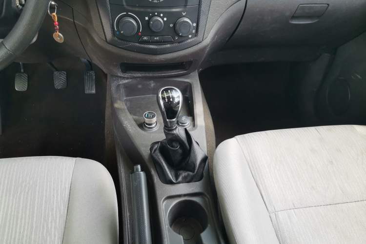 Used Wuling Hongguang 2015 1.5L S Basic Version China V Standard