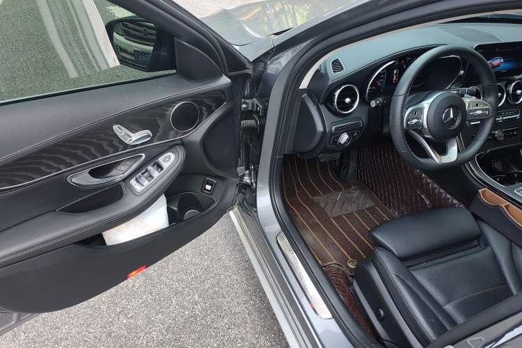 Used Mercedes-Benz C-Class 2020 Restyled C 200 L Fashion Edition Sport Version
