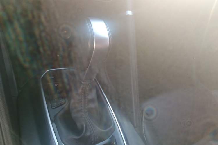 Used Renault Koleos 2018 2.0L Two-Wheel Drive Comfort Edition