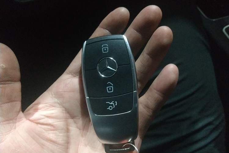 Used Mercedes-Benz GLC 2021 GLC 260 L 4MATIC Dynamic Edition Vehicle Key